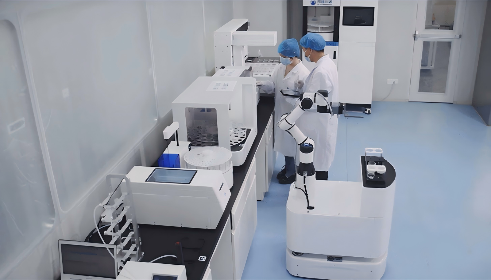 Intelligent Lab Assistant: XImaging's Innovative Application Based on SEER Robotics AMB Chassis